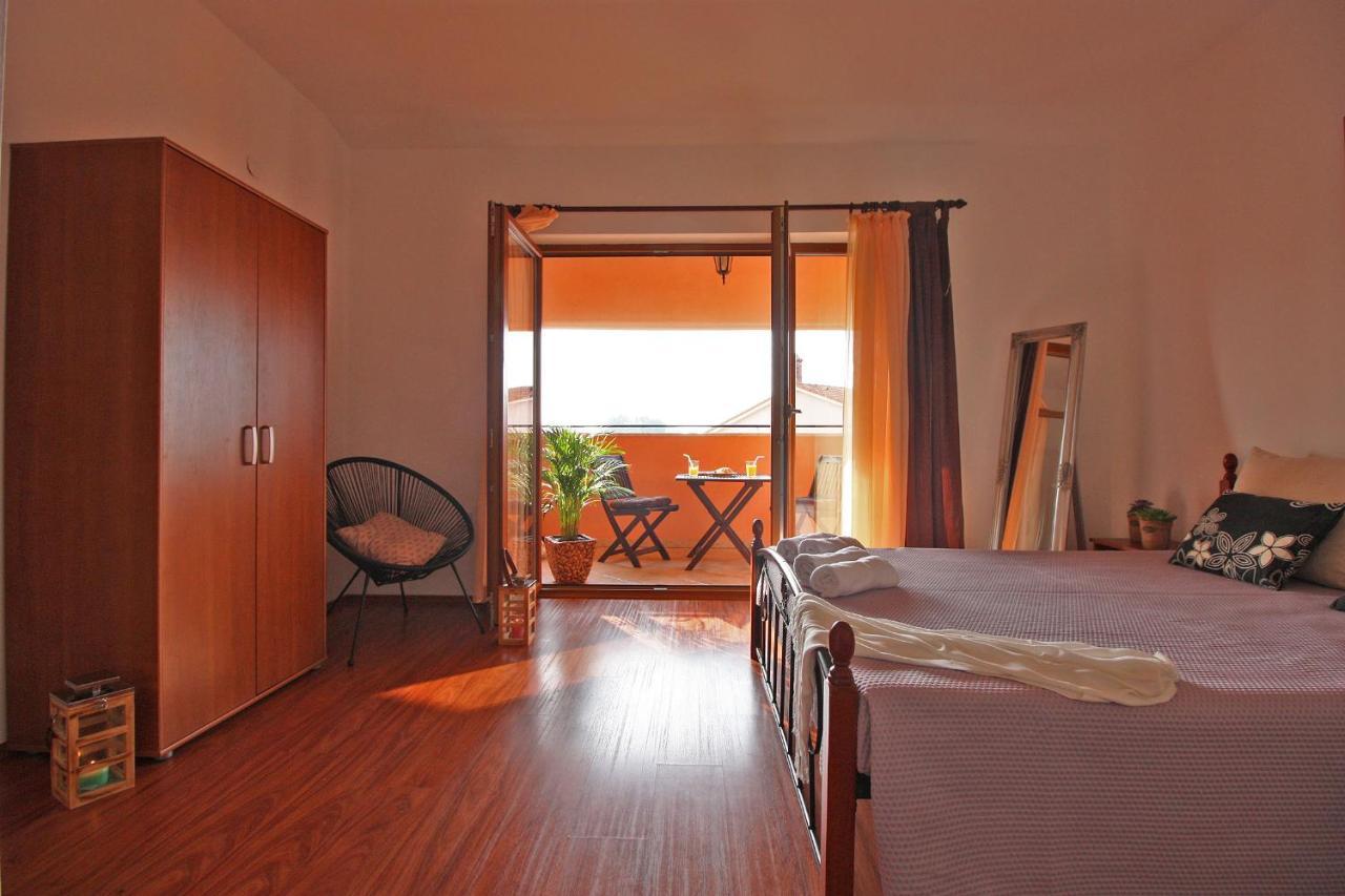 Brijunisol - 3 Apartments Top Position Near The Beautiful Beach Fazana Bagian luar foto